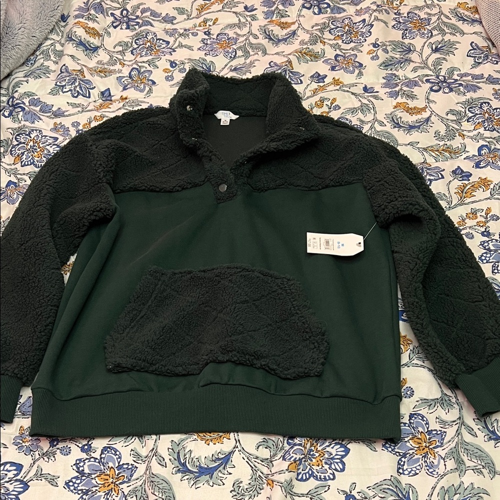 Time and Tru Black Fleece Pullover